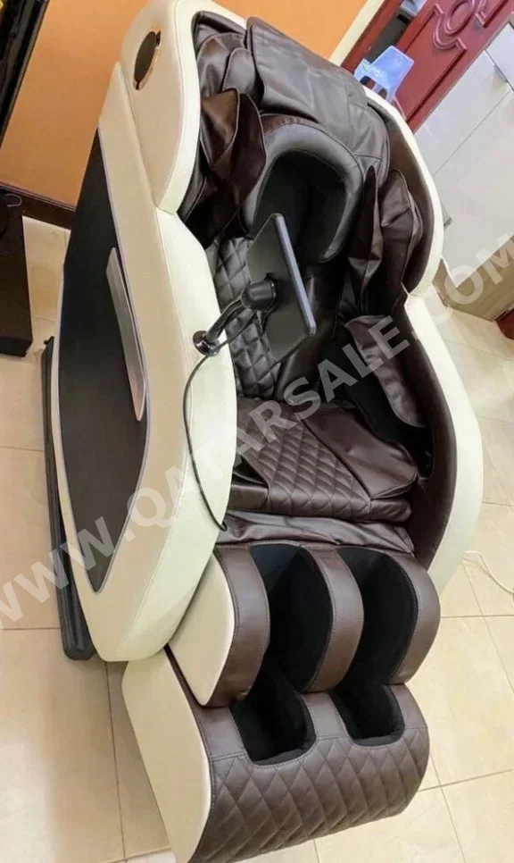 كرسي التدليك بيست مساج  أبيض  m8  كل الجسم  رباعي الأبعاد