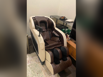 كرسي التدليك بيست مساج  أبيض  m8  كل الجسم  رباعي الأبعاد