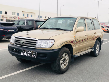 Toyota  Land Cruiser  GX  2006  Automatic  383,000 Km  6 Cylinder  Four Wheel Drive (4WD)  SUV  Beige