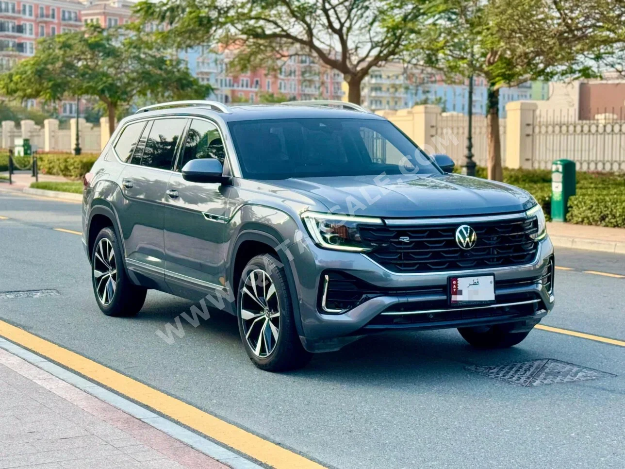 Volkswagen  Teramont  R Line  2024  Automatic  45,000 Km  6 Cylinder  Four Wheel Drive (4WD)  SUV  Gray  With Warranty