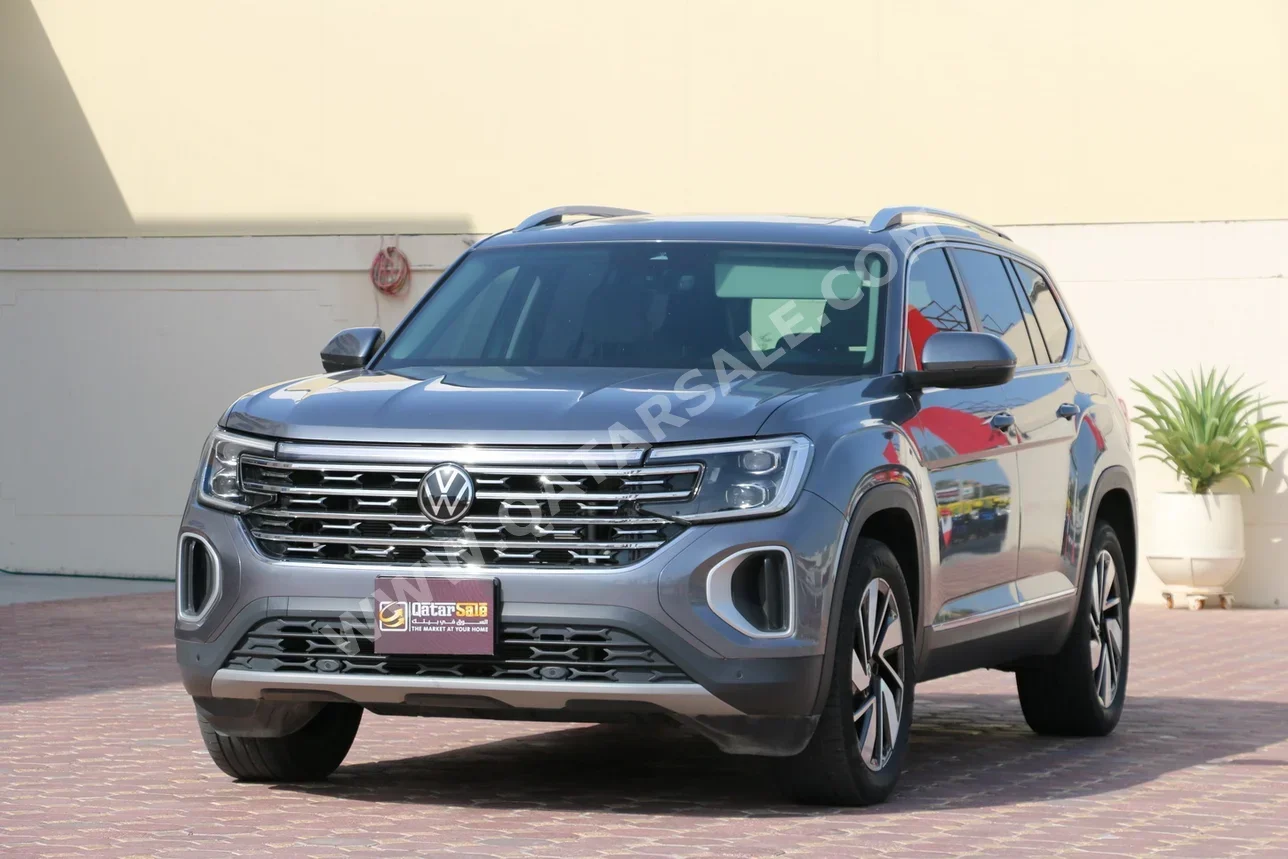 Volkswagen  Teramont  2024  Automatic  43,000 Km  4 Cylinder  Four Wheel Drive (4WD)  SUV  Gray