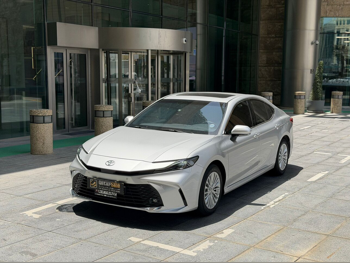 Toyota  Camry  LE  2025  Automatic  8,000 Km  4 Cylinder  Front Wheel Drive (FWD)  Sedan  Silver  With Warranty