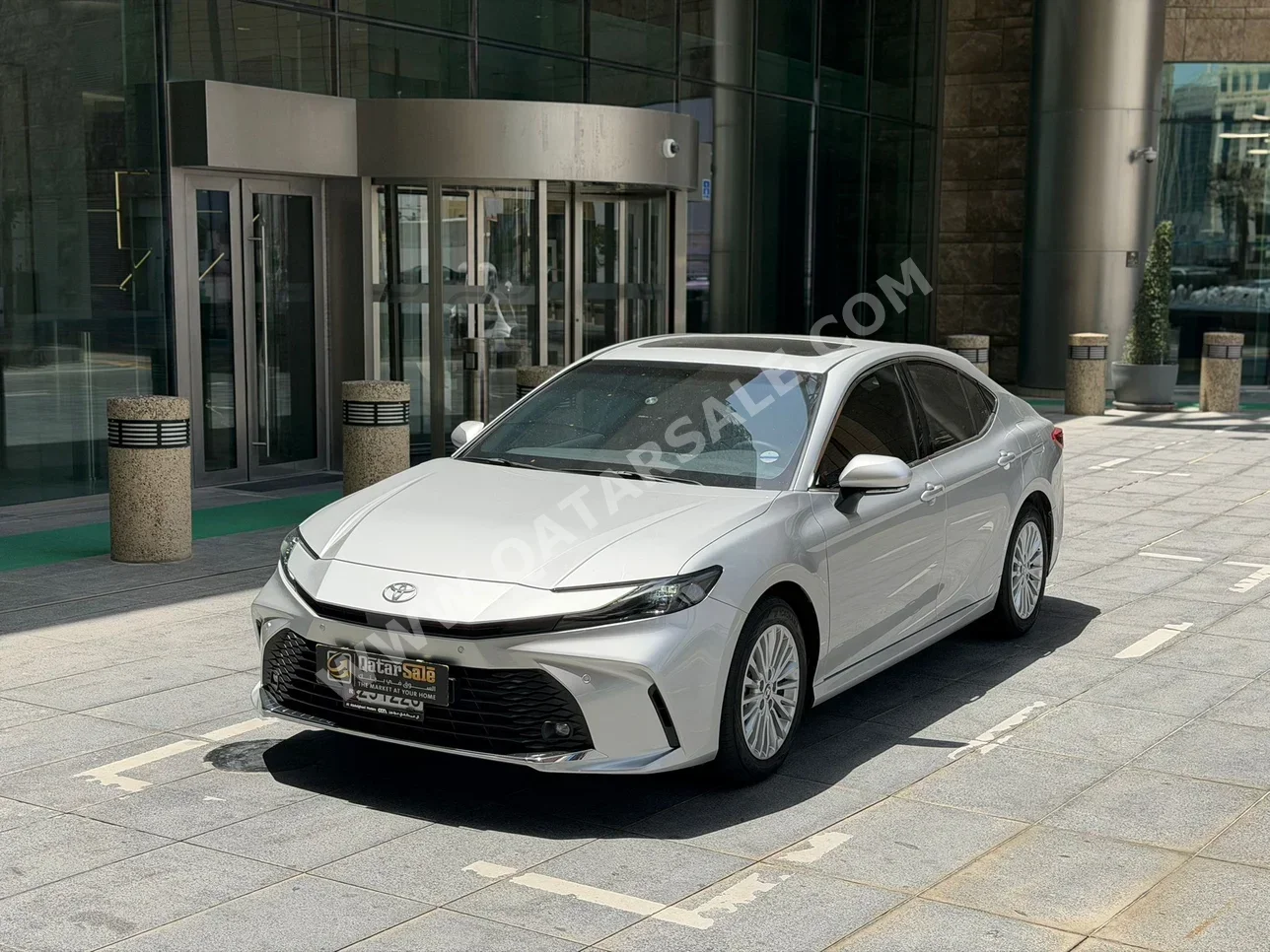 Toyota  Camry  LE  2025  Automatic  8,000 Km  4 Cylinder  Front Wheel Drive (FWD)  Sedan  Silver  With Warranty