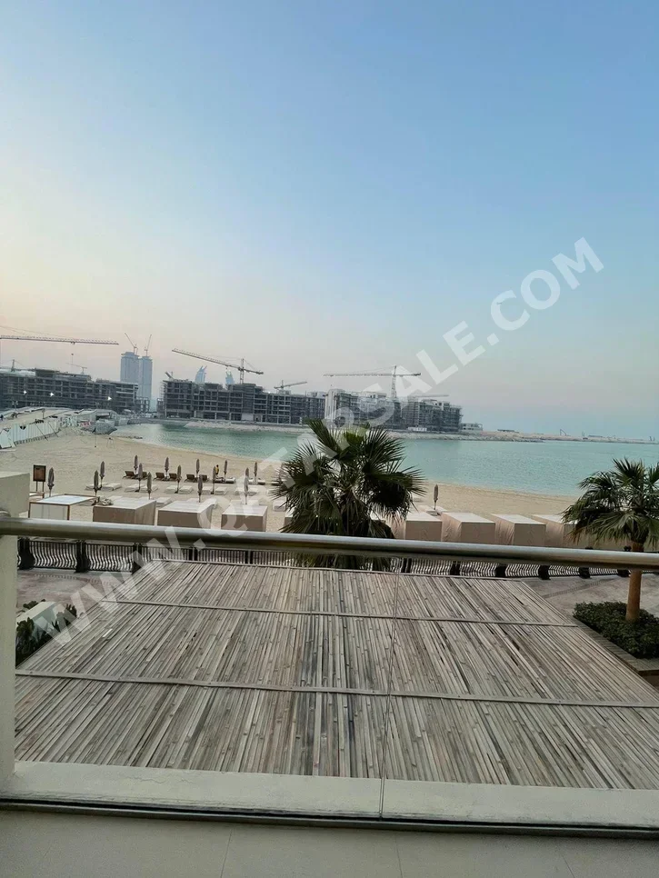 Townhouse  - Fully Furnished  - Doha  - The Pearl  - 3 Bedrooms