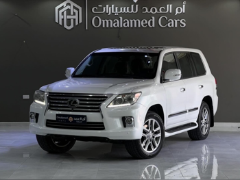 Lexus  LX  570  2012  Automatic  491,000 Km  8 Cylinder  Four Wheel Drive (4WD)  SUV  White