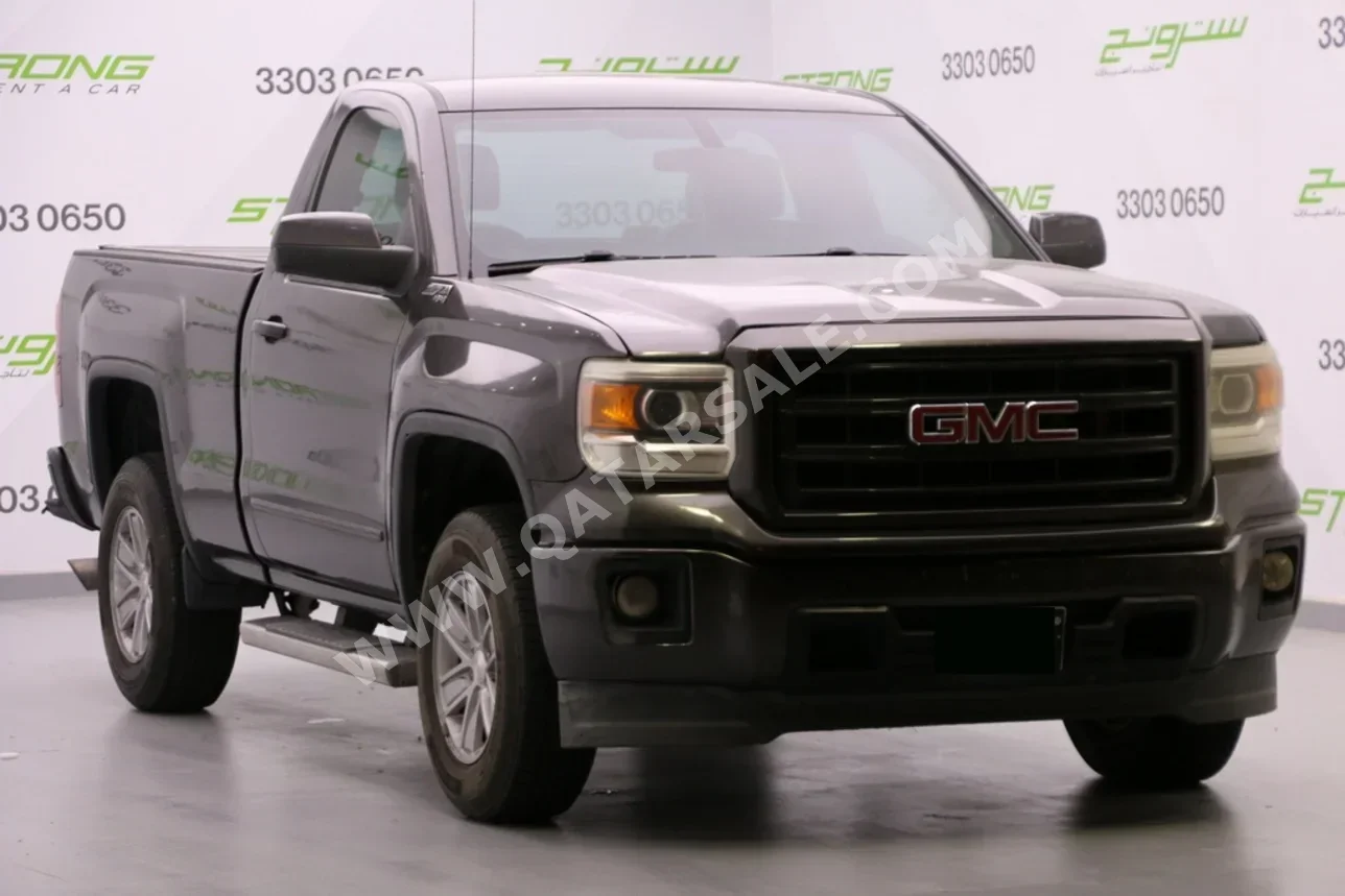 جي ام سي  سييرا  1500  2014  اوتوماتيك  229,000 كم  8 سلندر  دفع رباعي  بيكب  رمادي