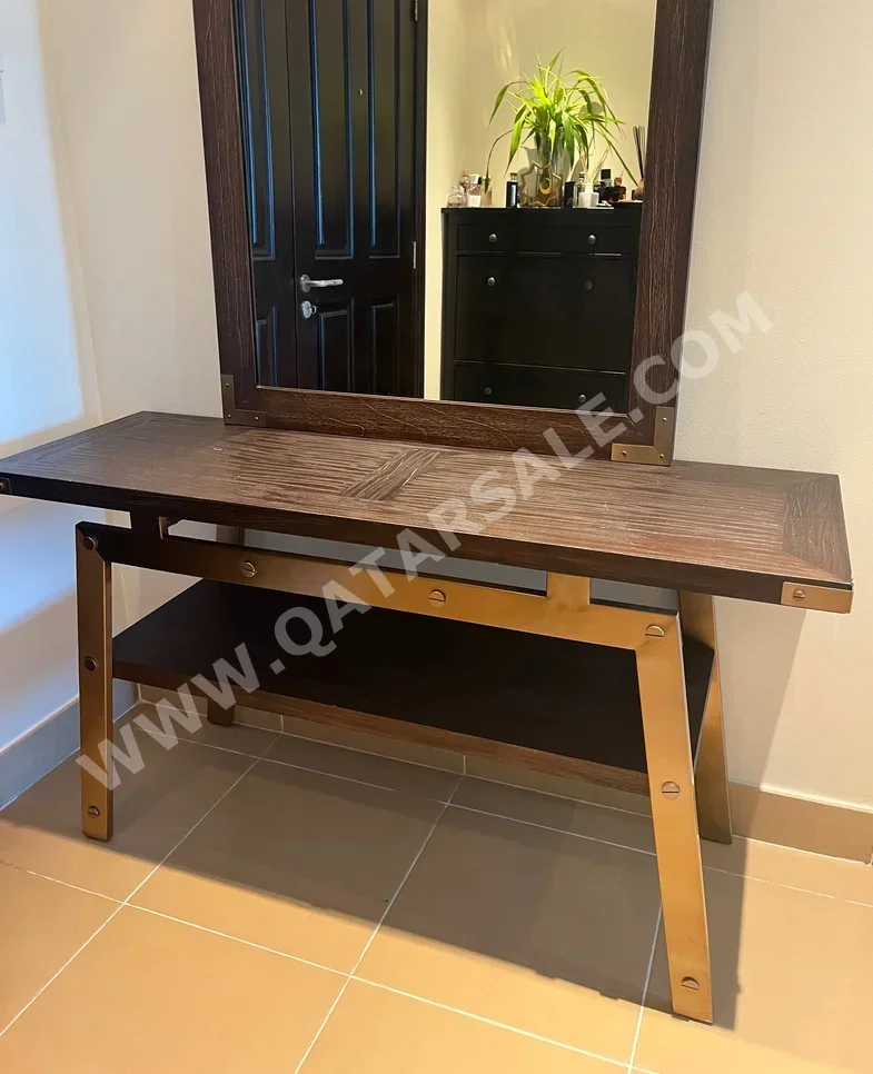 الطاولات والخزائن الجانبية طاولة كونسول  - هوم سينتر  - بنى