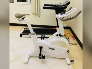 أجهزة اللياقة البدنية - دراجات التمرين