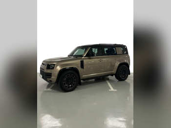 Land Rover  Defender  Octa  2026  Automatic  6,000 Km  8 Cylinder  Four Wheel Drive (4WD)  SUV  Gold  With Warranty