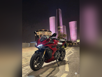 سوزوكي  جي اس اكس - ار جي تي -  2024 - اللون احمر و اسود -  الضمان