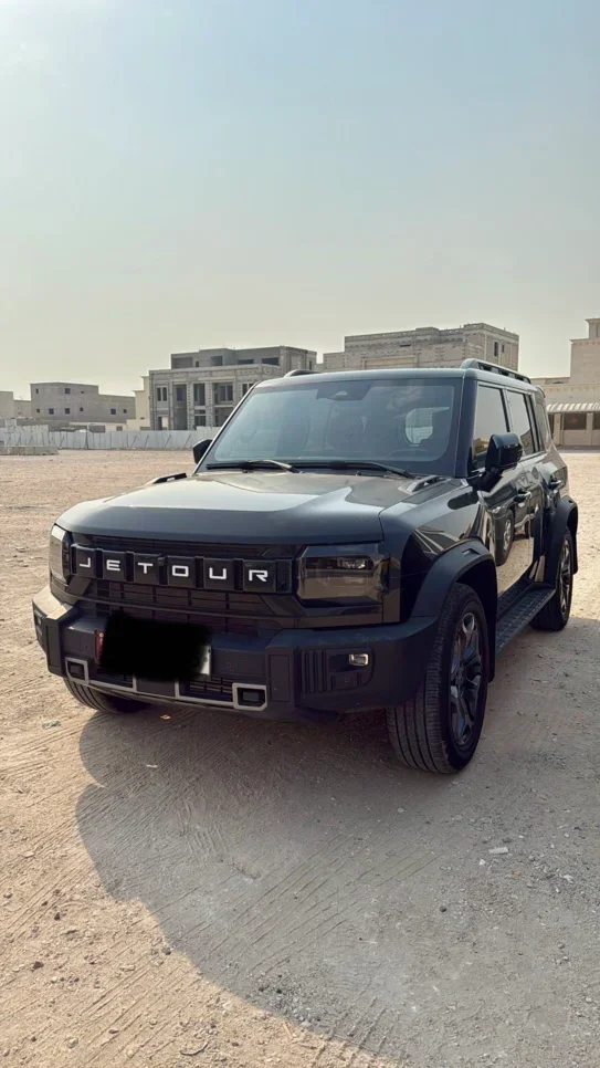 Jetour  T2  Luxury  2025  Automatic  35,000 Km  4 Cylinder  Four Wheel Drive (4WD)  SUV  Black  With Warranty