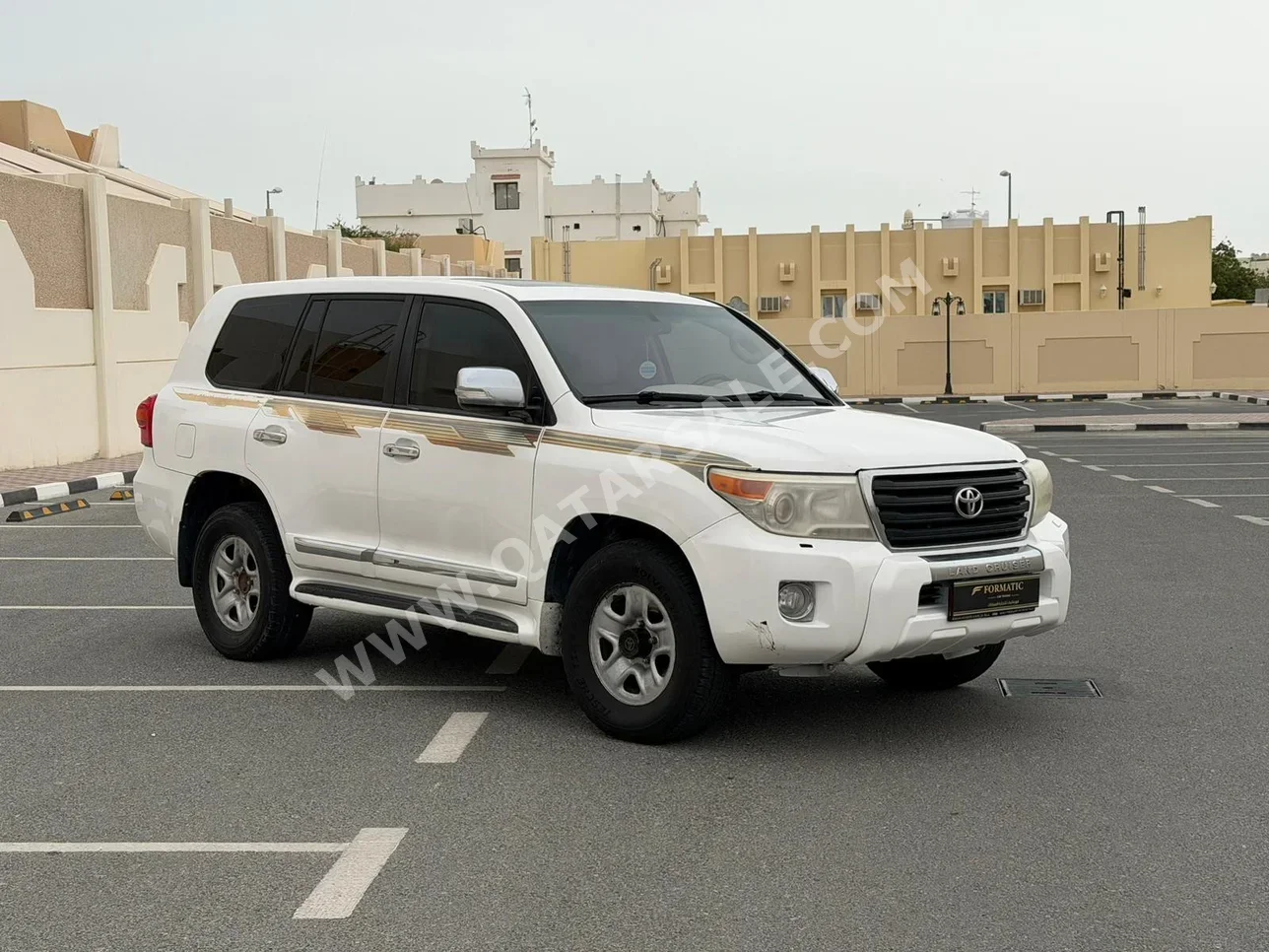 Toyota  Land Cruiser  GXR  2013  Automatic  342,000 Km  8 Cylinder  Four Wheel Drive (4WD)  SUV  White