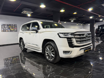 تويوتا  لاند كروزر  في اكس ار توين توربو  2025  اوتوماتيك  54,000 كم  6 سلندر  دفع رباعي  اس يو في  أبيض  تحت الضمان