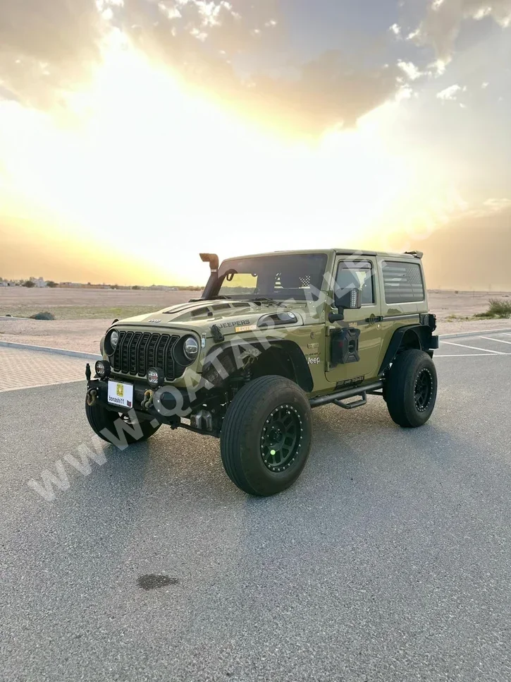 جييب  رانجلار  صحارى  2013  عادي  161,904 كم  6 سلندر  دفع رباعي  اس يو في  أخضر