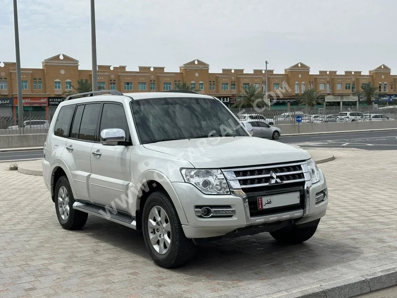 ميتسوبيشي  باجيرو  2020  اوتوماتيك  16,000 كم  6 سلندر  دفع رباعي  اس يو في  أبيض