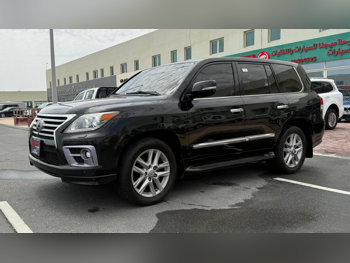 لكزس  ال اكس  570 اس  2013  اوتوماتيك  407,000 كم  8 سلندر  دفع رباعي  اس يو في  أسود