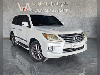 Lexus  LX  570  2013  Automatic  339,000 Km  8 Cylinder  Four Wheel Drive (4WD)  SUV  White