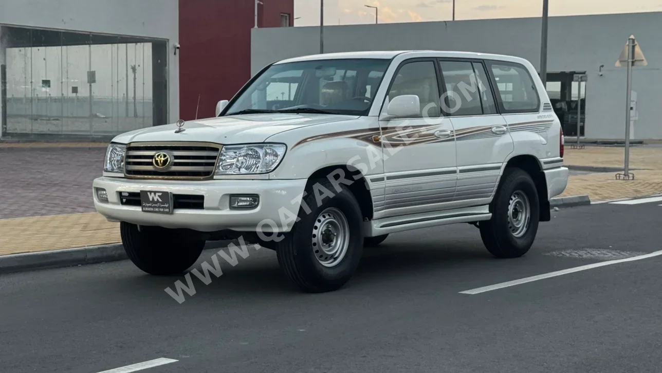 Toyota  Land Cruiser  GXR  2007  Automatic  399,000 Km  6 Cylinder  Four Wheel Drive (4WD)  SUV  White