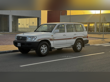 تويوتا  لاند كروزر  جي اكس  2004  اوتوماتيك  50,000 كم  6 سلندر  دفع رباعي  اس يو في  أبيض