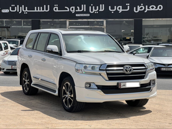 Toyota  Land Cruiser  GXR  2019  Automatic  190,000 Km  8 Cylinder  Four Wheel Drive (4WD)  SUV  White