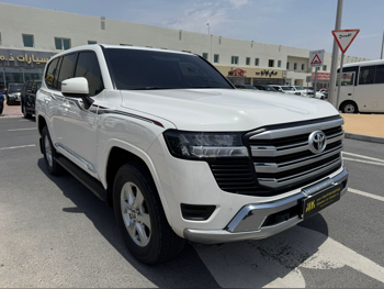 Toyota  Land Cruiser  GXR  2024  Automatic  40,000 Km  6 Cylinder  Four Wheel Drive (4WD)  SUV  White  With Warranty