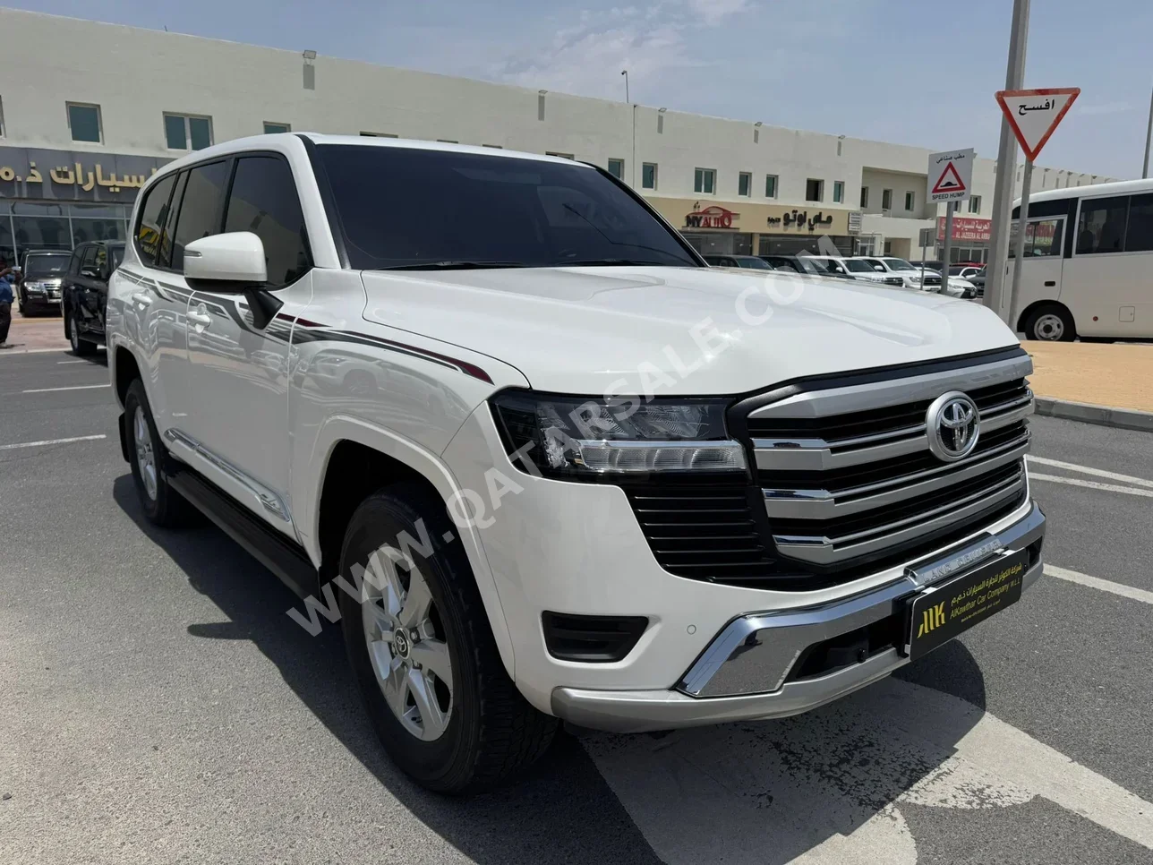 Toyota  Land Cruiser  GXR  2024  Automatic  40,000 Km  6 Cylinder  Four Wheel Drive (4WD)  SUV  White  With Warranty