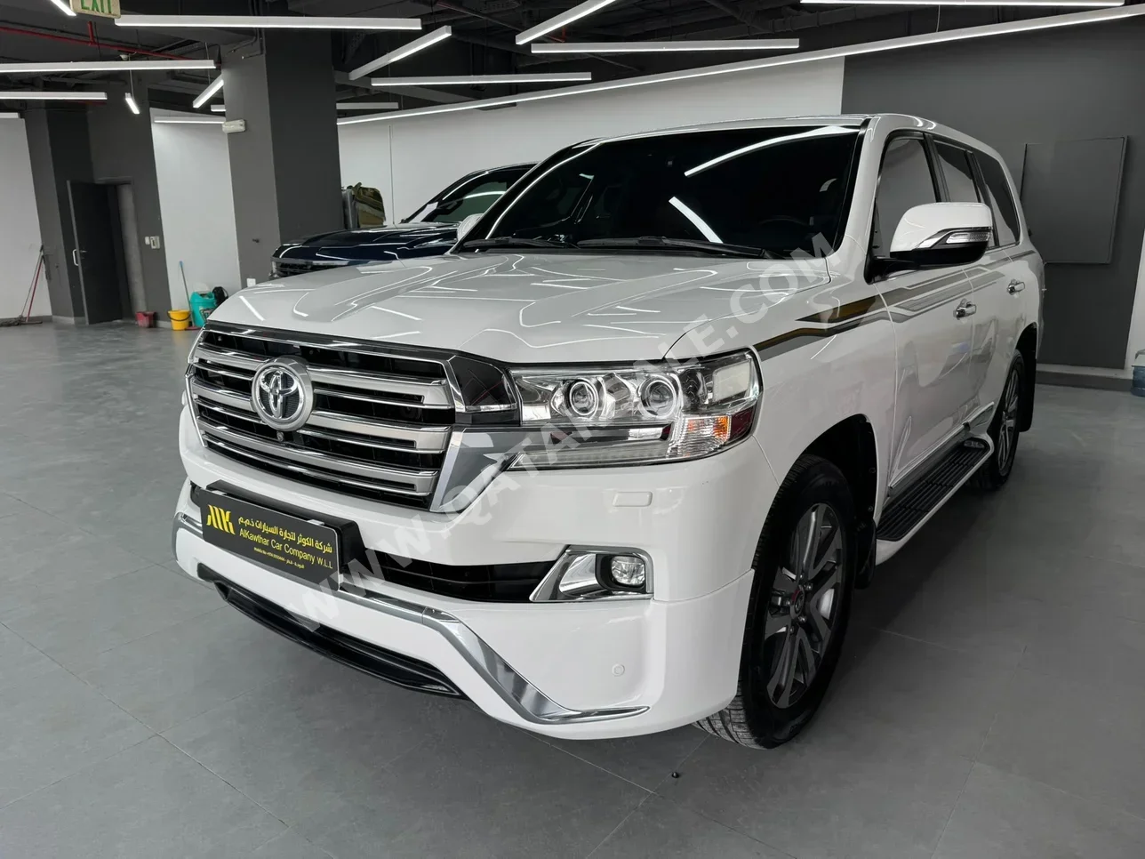 تويوتا  لاند كروزر  في اكس أس  2016  اوتوماتيك  215,000 كم  8 سلندر  دفع رباعي  اس يو في  أبيض