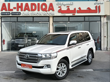 Toyota  Land Cruiser  GXR  2021  Automatic  192,000 Km  6 Cylinder  Four Wheel Drive (4WD)  SUV  White