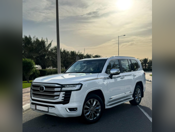 تويوتا  لاند كروزر  في اكس ار توين توربو  2026  اوتوماتيك  4,000 كم  6 سلندر  دفع رباعي  اس يو في  أبيض  تحت الضمان