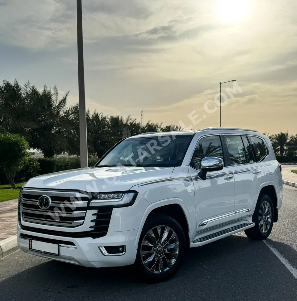 تويوتا  لاند كروزر  في اكس ار توين توربو  2026  اوتوماتيك  4,000 كم  6 سلندر  دفع رباعي  اس يو في  أبيض  تحت الضمان