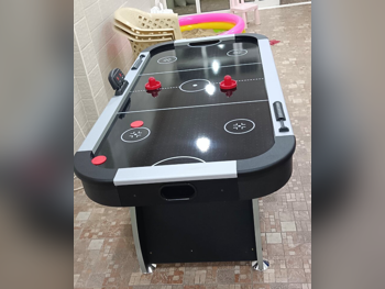 أسود  طاولة الهوكي