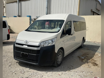 تويوتا  هايس  2023  عادي  198,000 كم  6 سلندر  سحب امامي  فان \ باص  أبيض  تحت الضمان