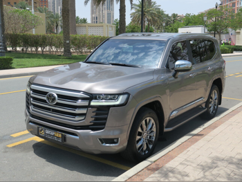 Toyota  Land Cruiser  VXR Twin Turbo  2023  Automatic  30,000 Km  6 Cylinder  Four Wheel Drive (4WD)  SUV  Bronze  With Warranty