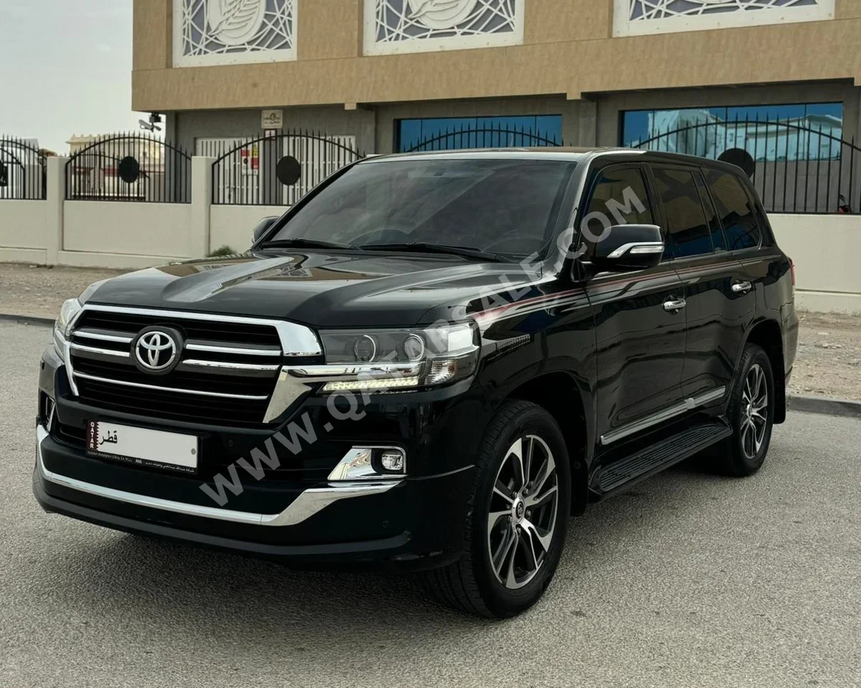 تويوتا  لاند كروزر  جي اكس ار - غراند تورينغ  2020  اوتوماتيك  143,000 كم  8 سلندر  دفع رباعي  اس يو في  أسود