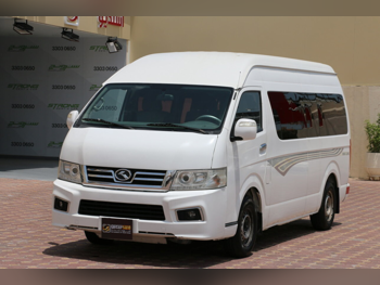 كنغ لونغ  فان  2022  عادي  358,000 كم  4 سلندر  دفع خلفي  فان \ باص  أبيض