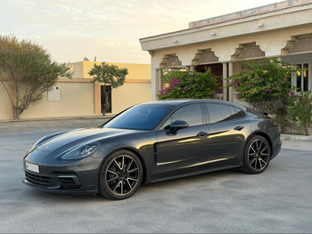 Porsche  Panamera  2018  Automatic  99,000 Km  6 Cylinder  Rear Wheel Drive (RWD)  Sedan  Dark Gray