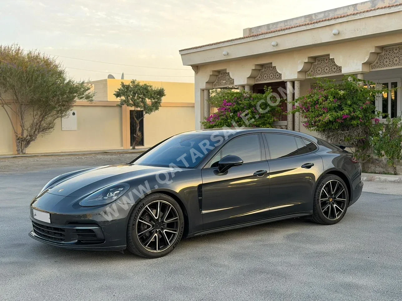 Porsche  Panamera  2018  Automatic  99,000 Km  6 Cylinder  Rear Wheel Drive (RWD)  Sedan  Dark Gray