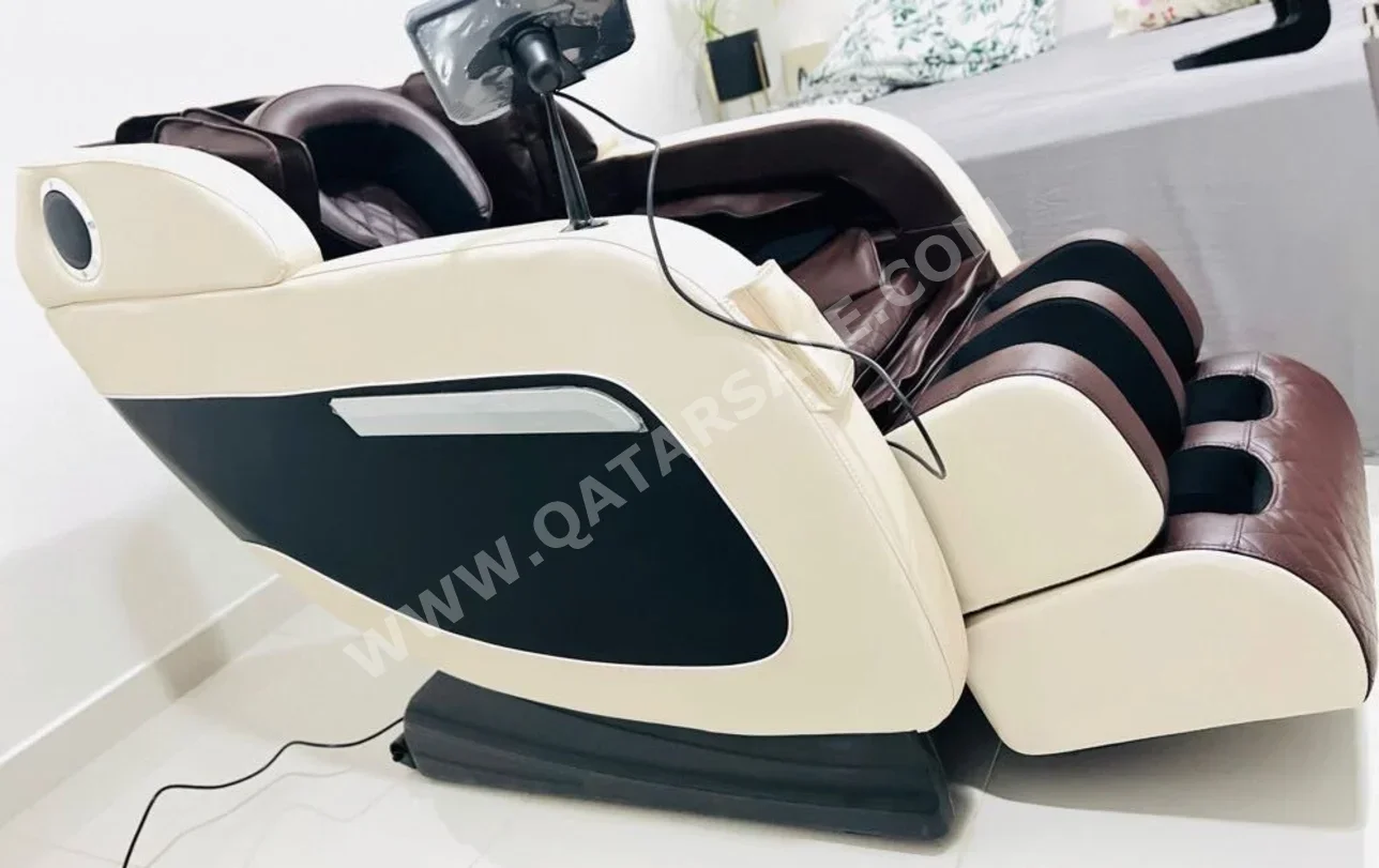 كرسي التدليك بيست مساج  أبيض  كل الجسم  رباعي الأبعاد