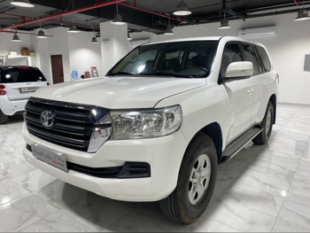 Toyota  Land Cruiser  GX  2016  Automatic  300,000 Km  6 Cylinder  Four Wheel Drive (4WD)  SUV  White