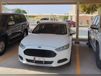 Ford  Fusion  2016  Automatic  210,000 Km  4 Cylinder  Front Wheel Drive (FWD)  Sedan  White