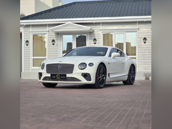 بنتلي  كونتيننتل  جي تي فيرست اديشن  2019  اوتوماتيك  22,000 كم  12 سلندر  دفع كلي مستمر  كوبيه \ سبورت  أبيض