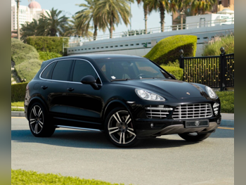 Porsche  Cayenne  Turbo  2013  Automatic  80,000 Km  8 Cylinder  Four Wheel Drive (4WD)  SUV  Black  With Warranty