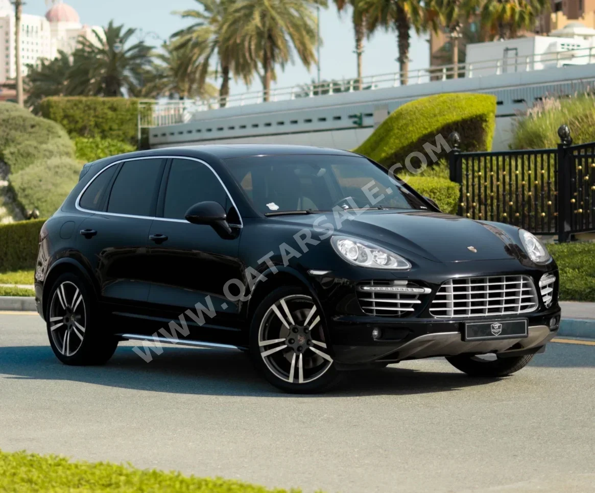 Porsche  Cayenne  Turbo  2013  Automatic  80,000 Km  8 Cylinder  Four Wheel Drive (4WD)  SUV  Black  With Warranty