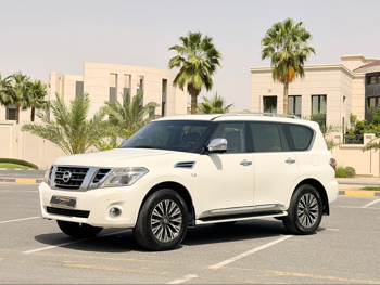 نيسان  باترول  بلاتنيوم  2015  اوتوماتيك  259,000 كم  8 سلندر  دفع رباعي  اس يو في  أبيض