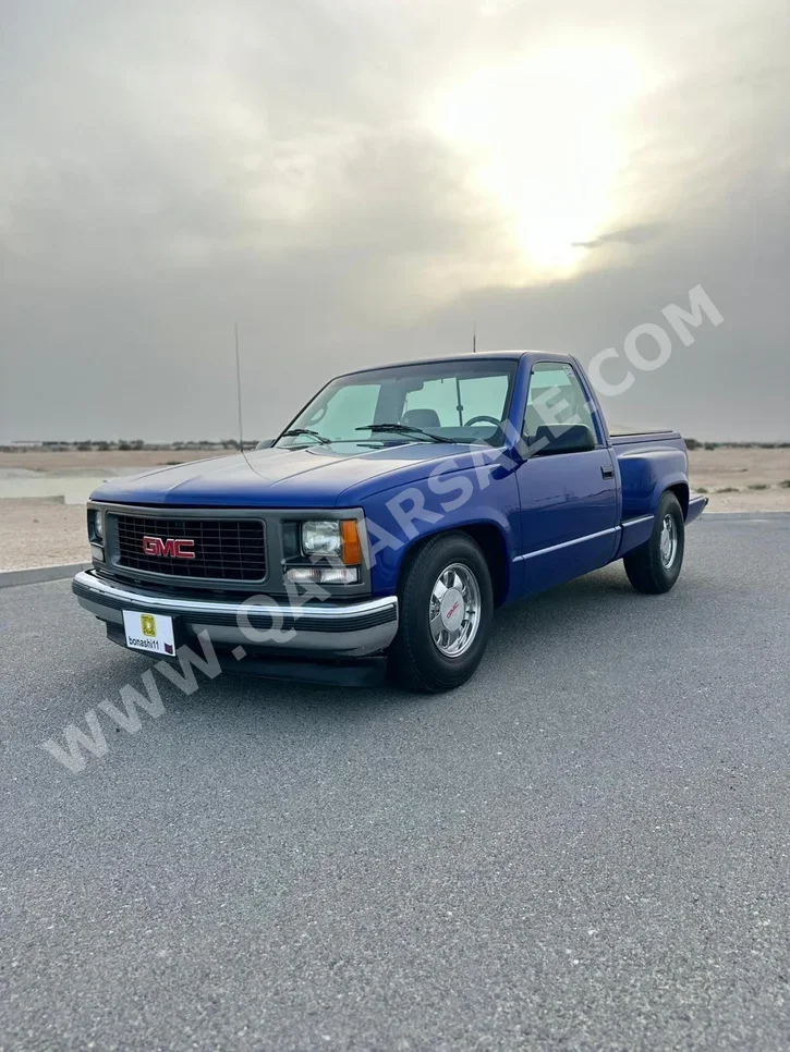 GMC  Sierra  1995  Manual  185,078 Km  8 Cylinder  Four Wheel Drive (4WD)  Pick Up  Dark Blue