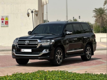 تويوتا  لاند كروزر  جي اكس ار - غراند تورينغ  2020  اوتوماتيك  172,000 كم  8 سلندر  دفع رباعي  اس يو في  أسود
