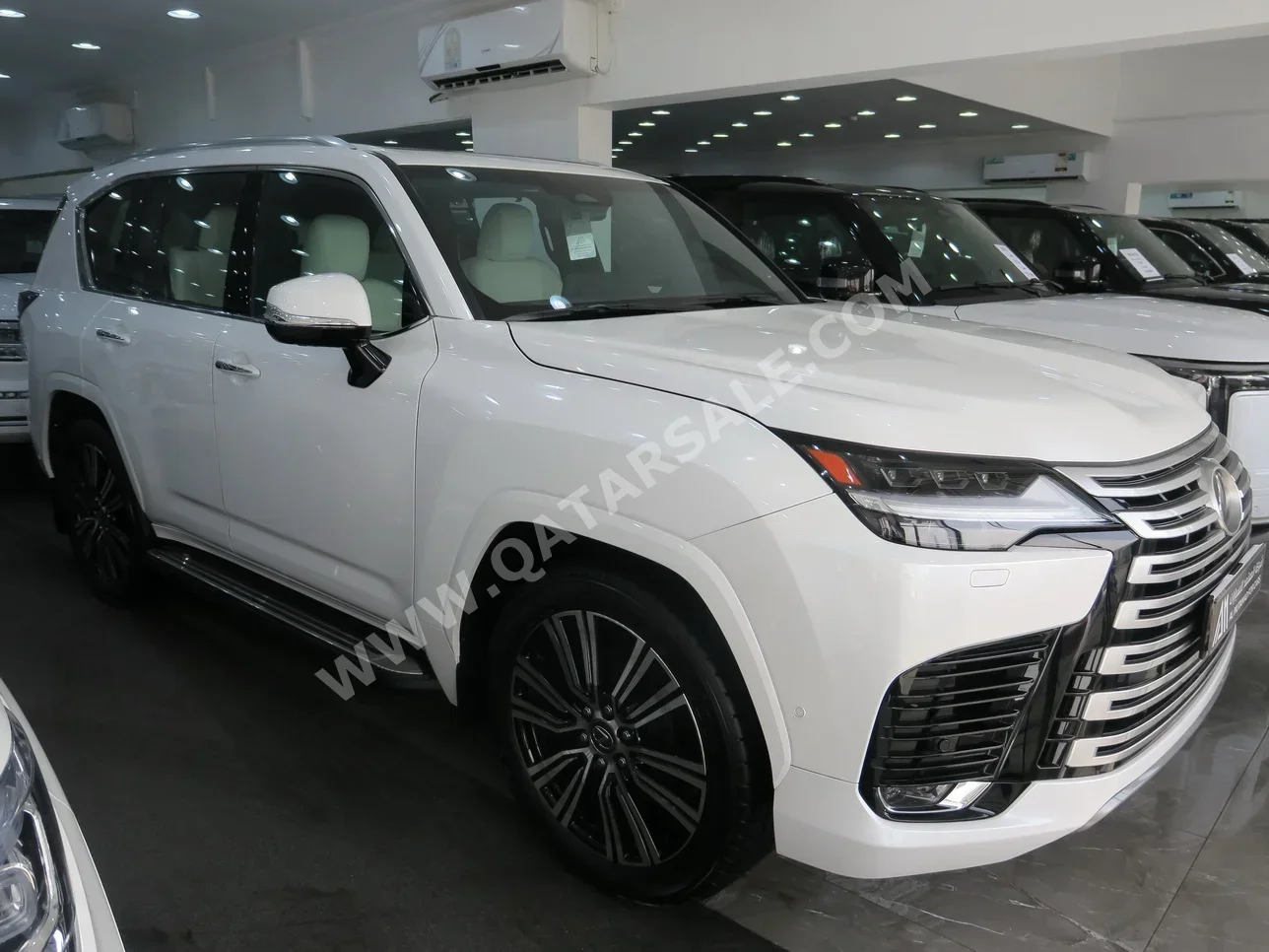 Lexus  LX  700 h  2025  Automatic  6,900 Km  6 Cylinder  Four Wheel Drive (4WD)  SUV  White  With Warranty