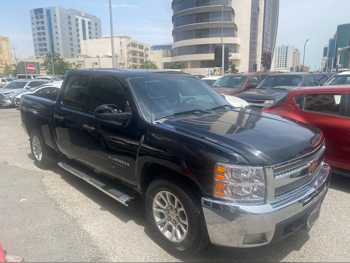 شفروليه  سلفرادو  2013  اوتوماتيك  158,000 كم  8 سلندر  دفع رباعي  بيكب  أسود