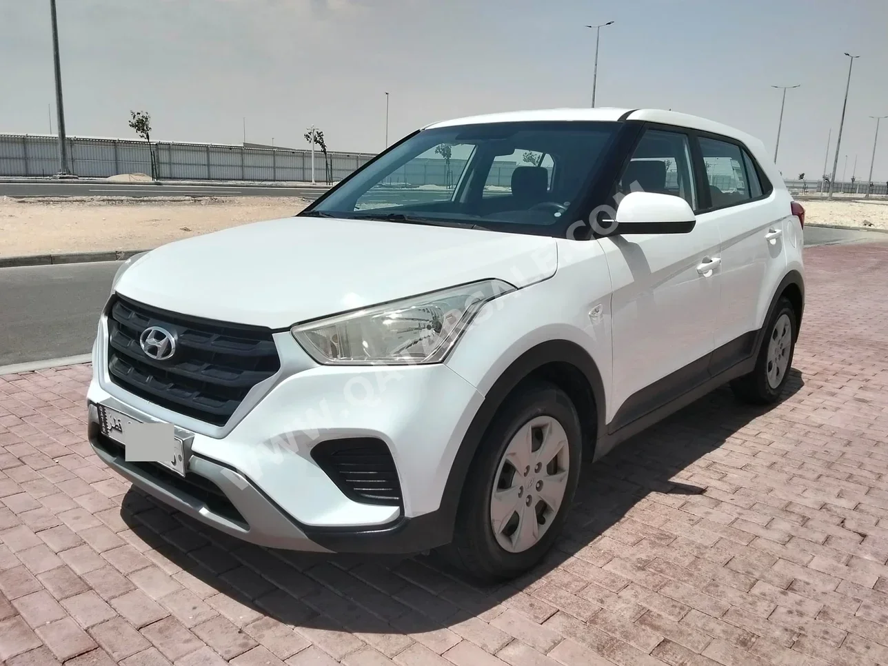 هيونداي  كريتا  2020  اوتوماتيك  93,000 كم  4 سلندر  سحب امامي  اس يو في  أبيض