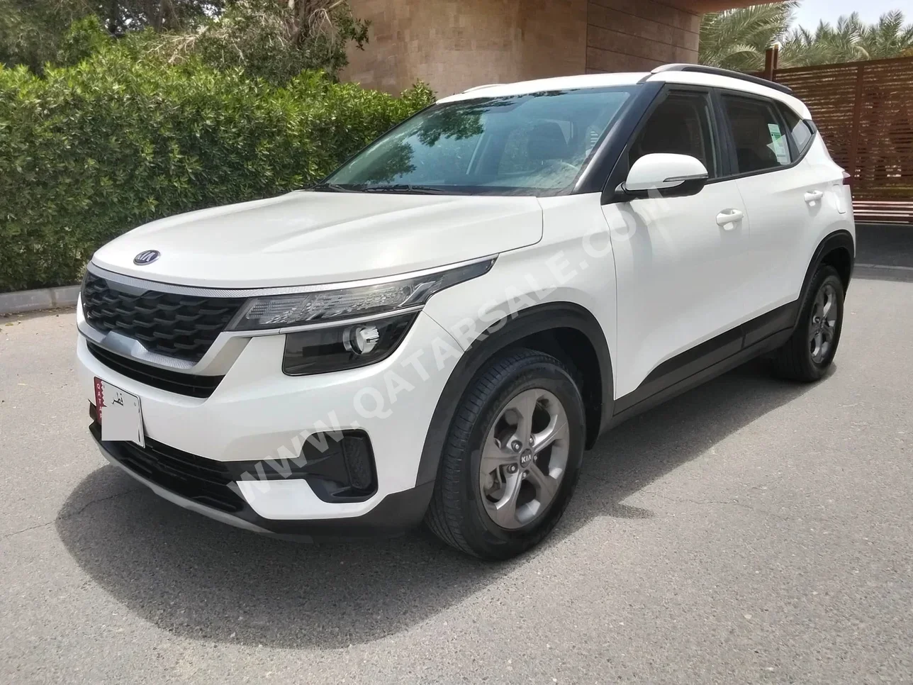 Kia  Seltos  2020  Automatic  79,000 Km  4 Cylinder  Rear Wheel Drive (RWD)  SUV  White